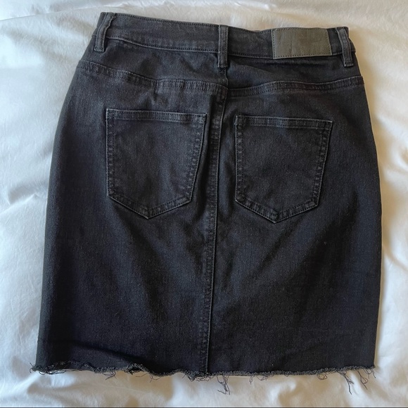 Black Noisy May distressed denim skirt - Picture 2 of 3